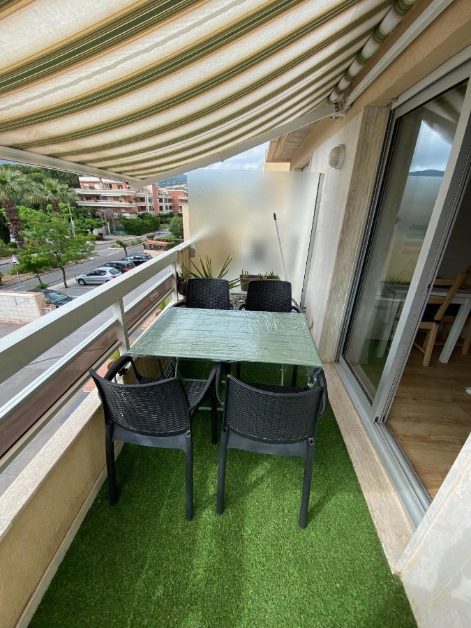 Studio 207-Front De Mer Parking Prive Cavalaire-sur-Mer Exteriér fotografie